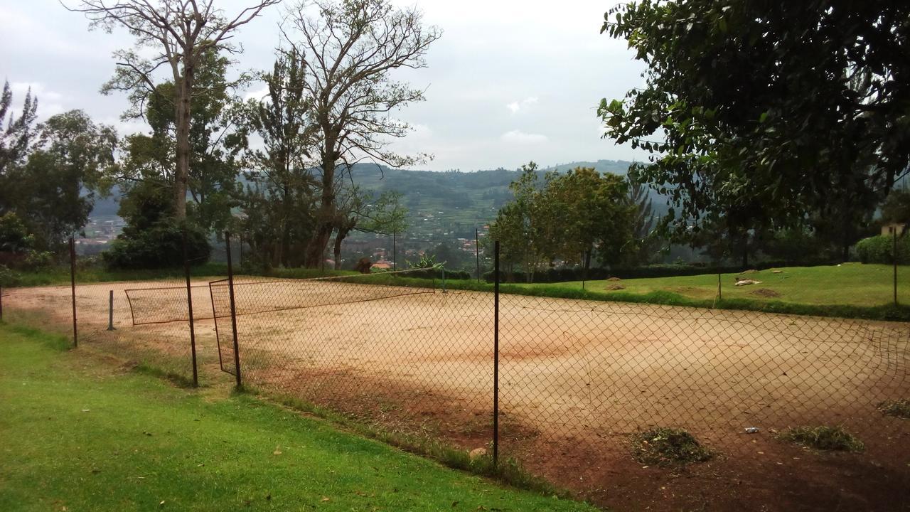 White Horse Inn Kabale Exterior photo